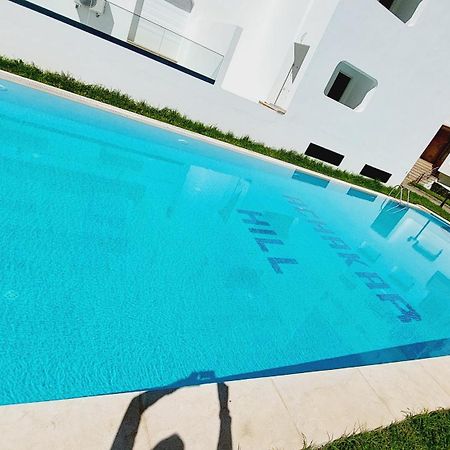 Appartement Avec Piscines, Vue Sur Mer Et Acces A La Plage A Achakar Hill, Tanger. Exterior foto