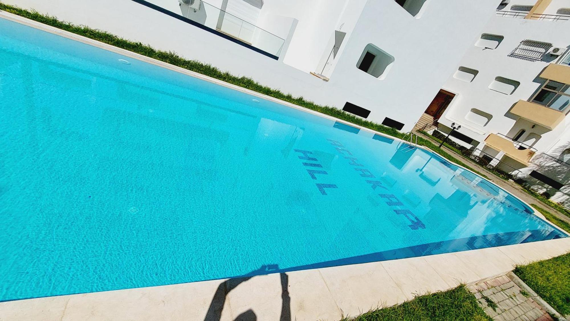 Appartement Avec Piscines, Vue Sur Mer Et Acces A La Plage A Achakar Hill, Tanger. Exterior foto